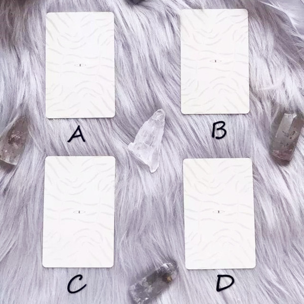 塔罗牌占卜：你的内心有多缺爱？