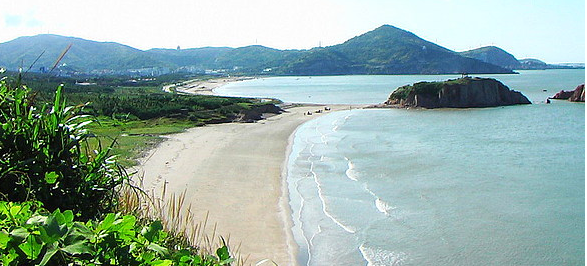 经典古诗名言,试玉要烧三日满，辨材须待七年期