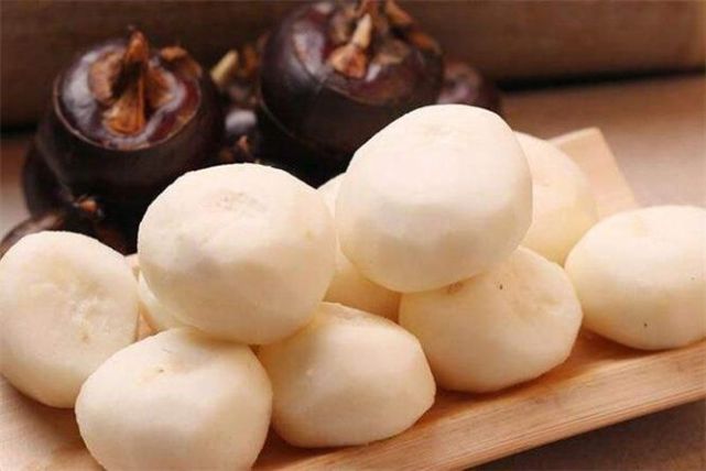 40岁女性爱吃3种食物可以排毒养颜延缓衰老，充满活力