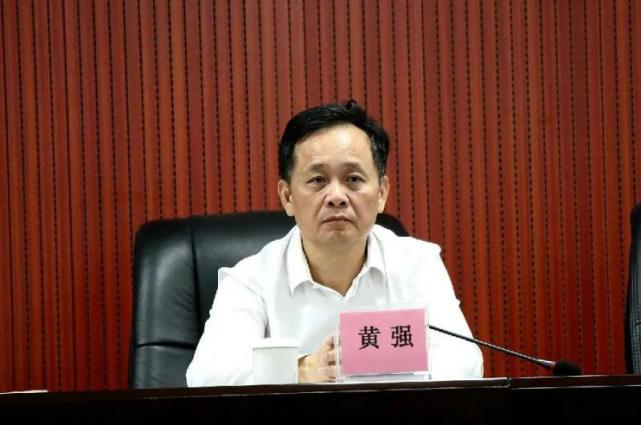 广东梅州市委原书记被通报超生，前任与多名女性进行权色交易