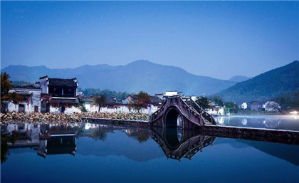 经典名人名谚300句，天地最有情，少年莫浪投