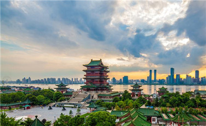 国学经典先秦名著诗经【庭燎】原文及解析