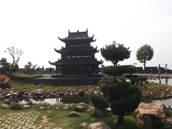 有关夏至节气的天气谚语，夏至落，八月涨大水 (湘)