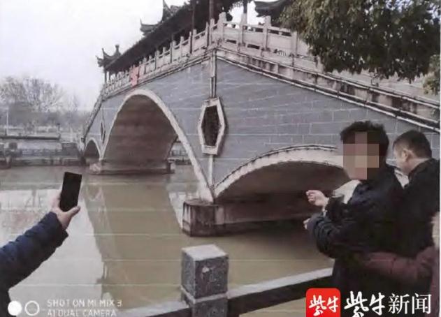 男子假装跳河将赶来施救的女友拖至深水区致其溺亡 被判故意杀人获刑12年