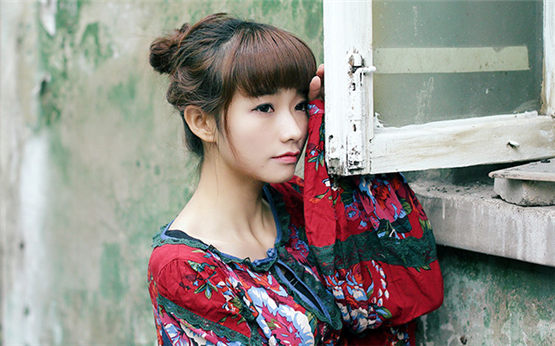 绍兴谚语俗语,脸孔红彤彤，心想嫁老公