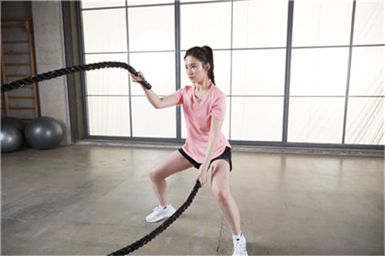 女性补气血要喝什么汤呢?西瓜乌鸡汤长期喝能让皮肤润滑