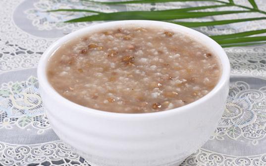 最适合女人喝的十大养生粥,有轻身美颜的作用