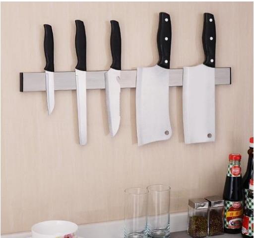 厨房里刀架摆在哪里对风水好？