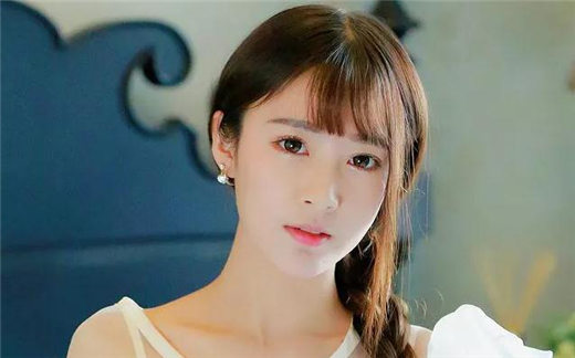 女人气血不足的症状有哪些？女人煲什么汤能补气血呢？