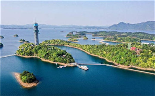 国学经典唐诗三百首【雪夜喜李郎中见访兼酬所赠】原文及解析