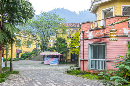 国学经典唐诗三百首【香山居士写真诗】原文及解析