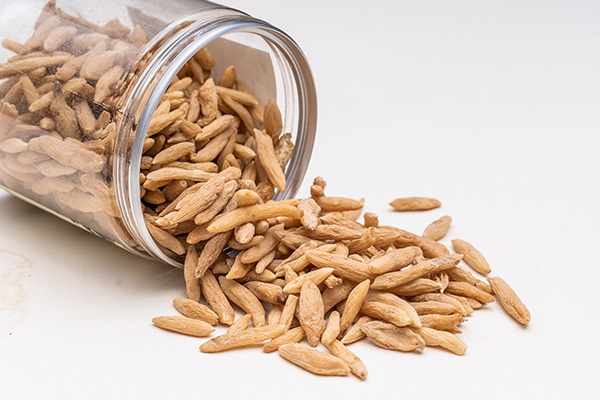 玄参和麦冬泡水喝的功效，玄参和桔梗泡水喝的功效