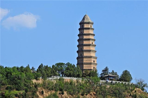 国学经典唐诗三百首【夜登孔伯昭南楼时沈太清朱升在座】原文及解析