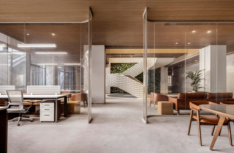 办公室哪个位置不能坐？