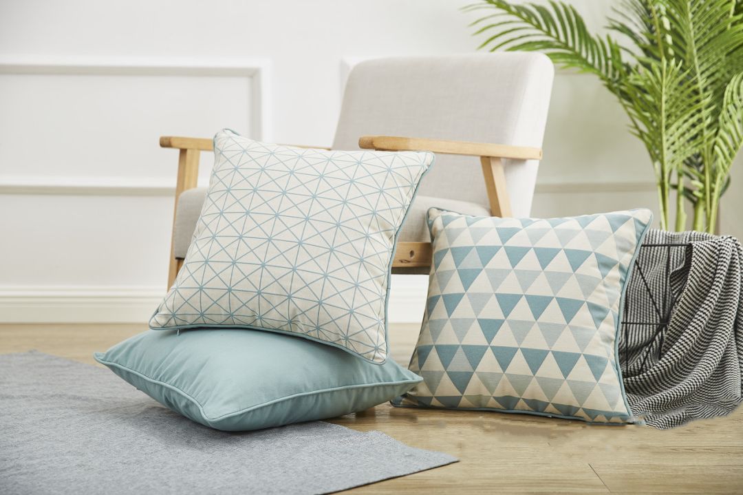 噩梦不断，枕头颜色没选好