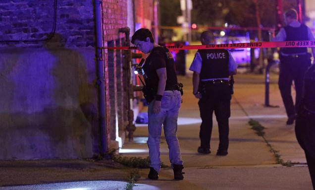 美白人男子躲储物室偷袭华裔女子 性侵未遂后暴打对方