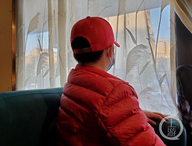 家长称儿子在校遭变相体罚致抑郁 警方介入